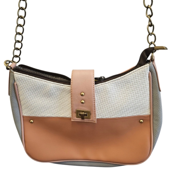 Foxie Vegan Leather Chain Shoulder Purse NEW - Picture 1 of 7